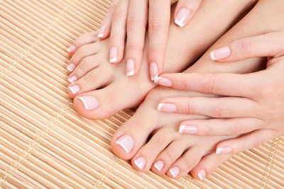 HOW TO GET STRONG NAILS